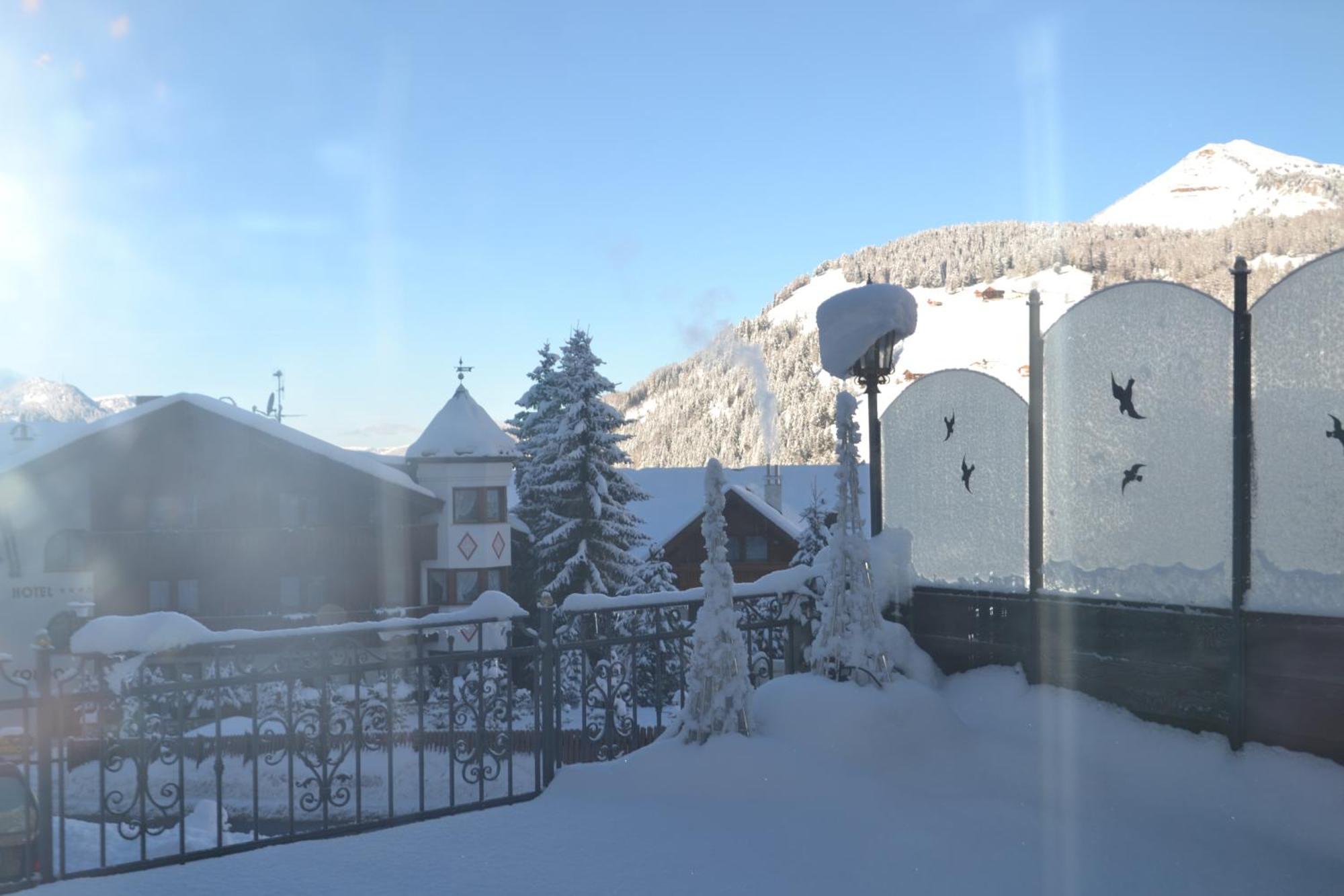 Hotel Scoiattolo Selva di Val Gardena Bagian luar foto
