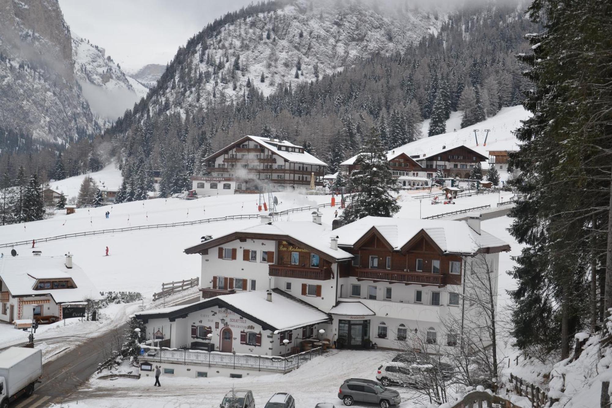 Hotel Scoiattolo Selva di Val Gardena Bagian luar foto